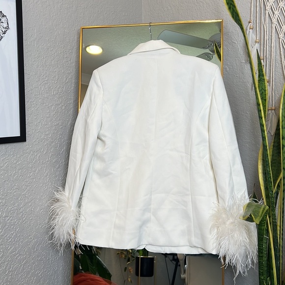 HOUSE OF CB 'Iman' Ivory Oversized Blazer - Picture 10 of 11